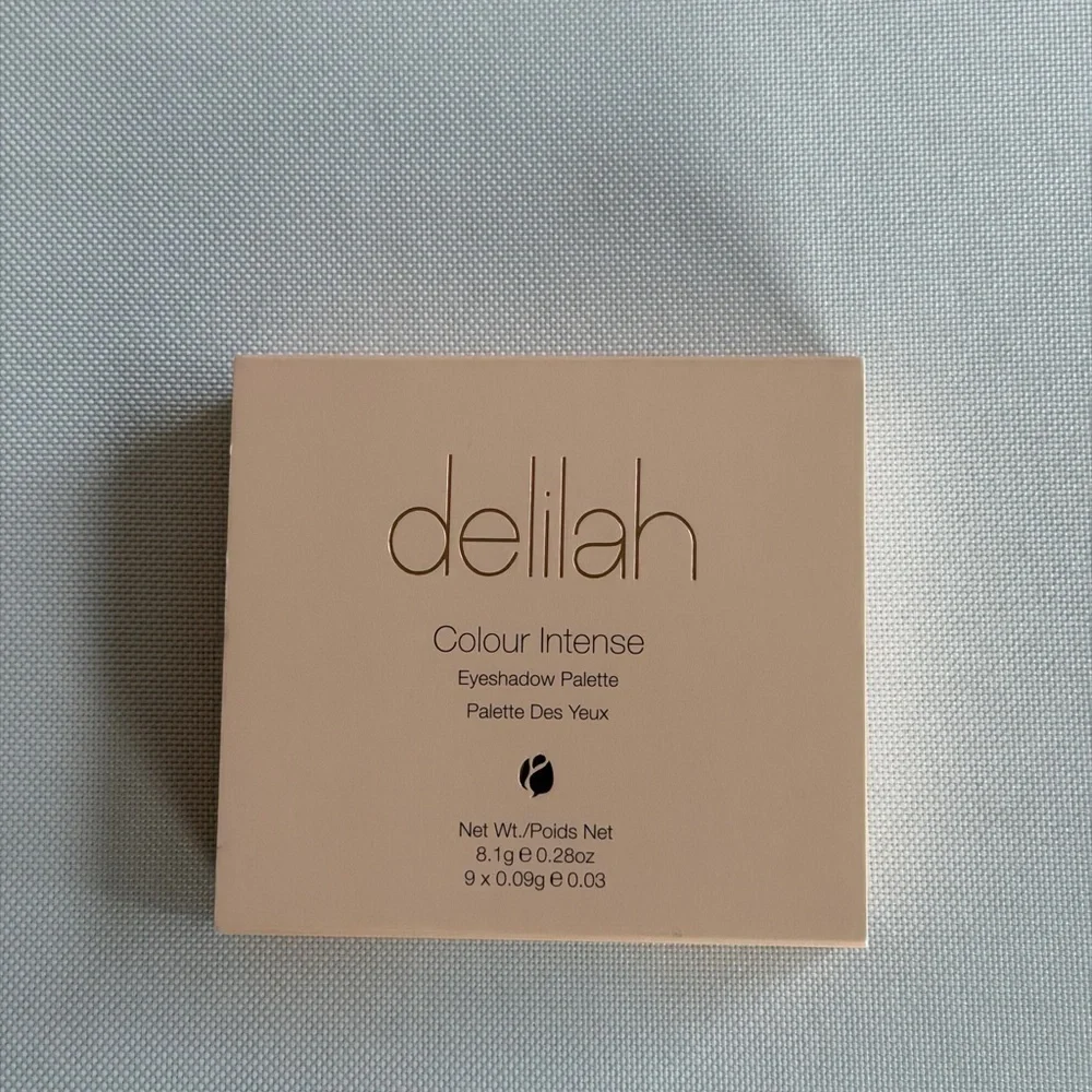 NWT Delilah Colour Intense Eyeshadow Palette